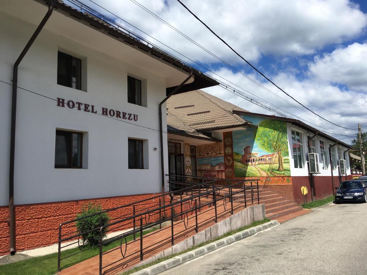 Hotel Horezu Esterno foto