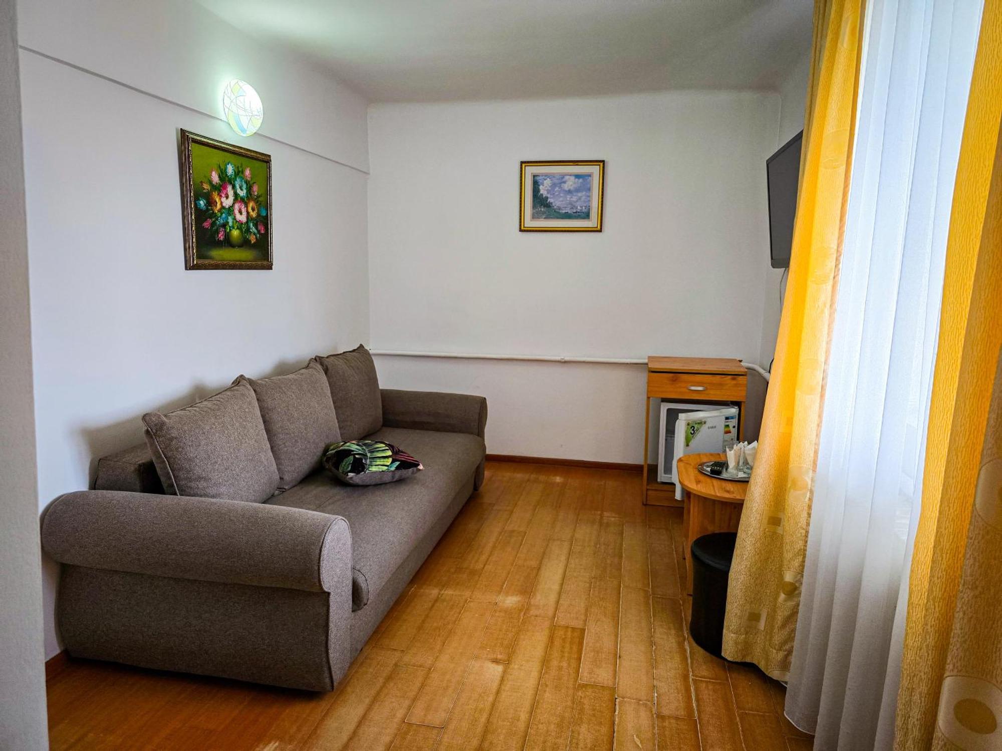 Hotel Horezu Esterno foto